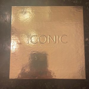 Eyeshadow palette bundle